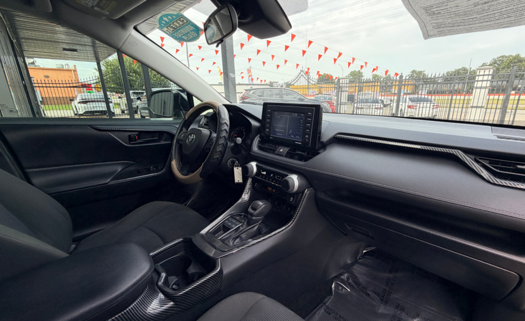 TOYOTA RAV4 LE