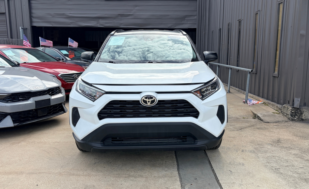 TOYOTA RAV4 LE