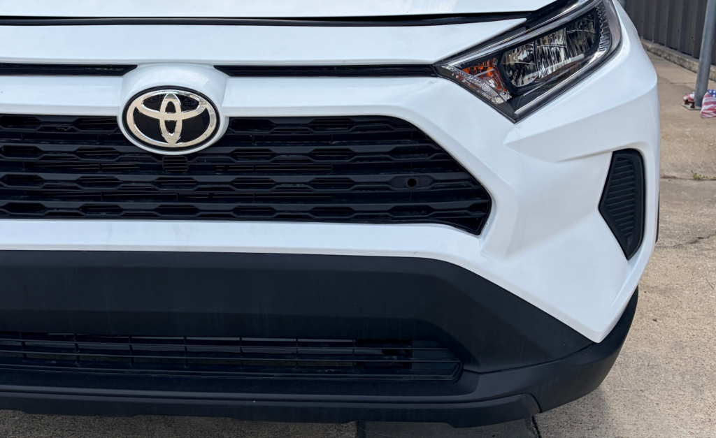 TOYOTA RAV4 LE